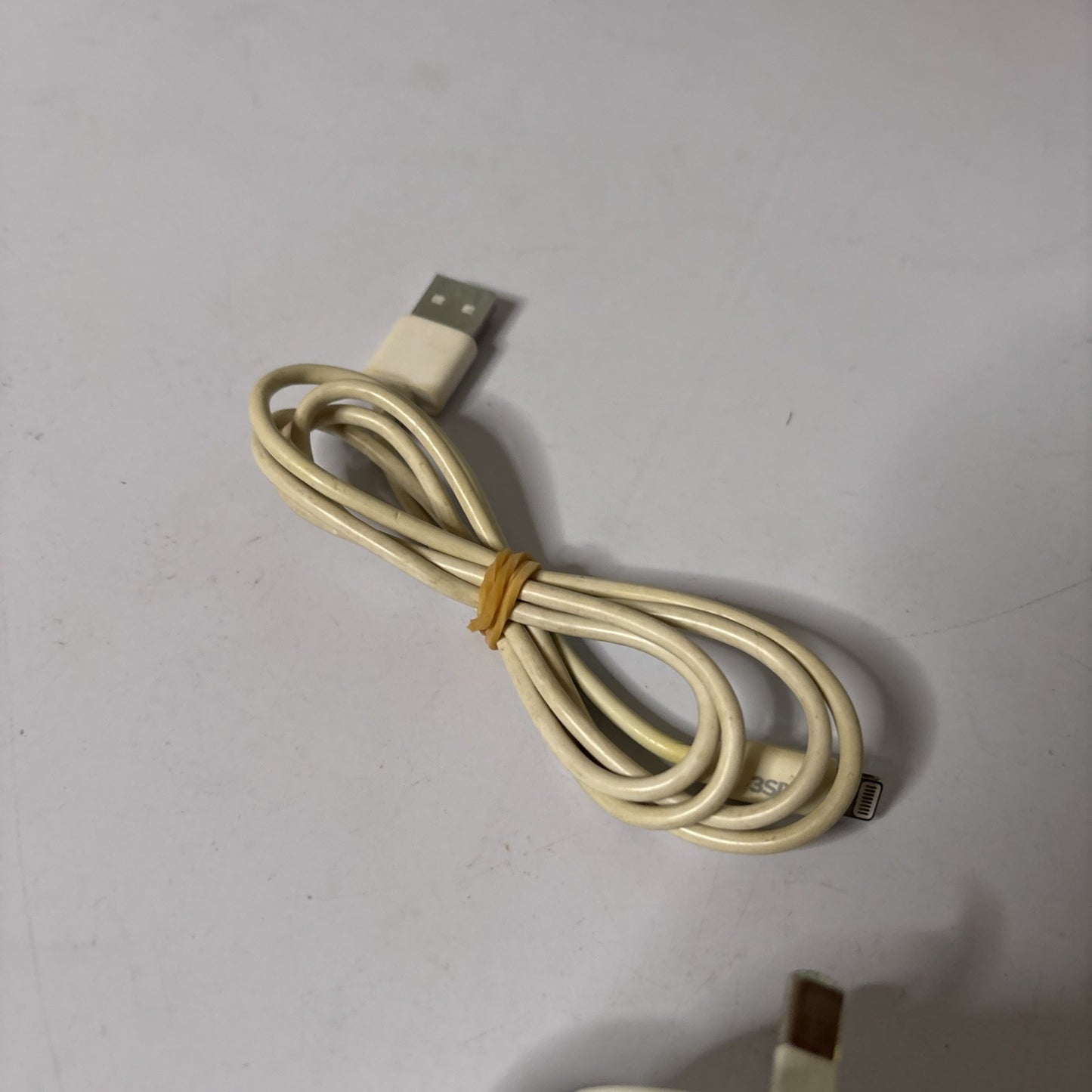 Genuine Apple USB Power Adapter Charger A1402 With Lightning USB Cable