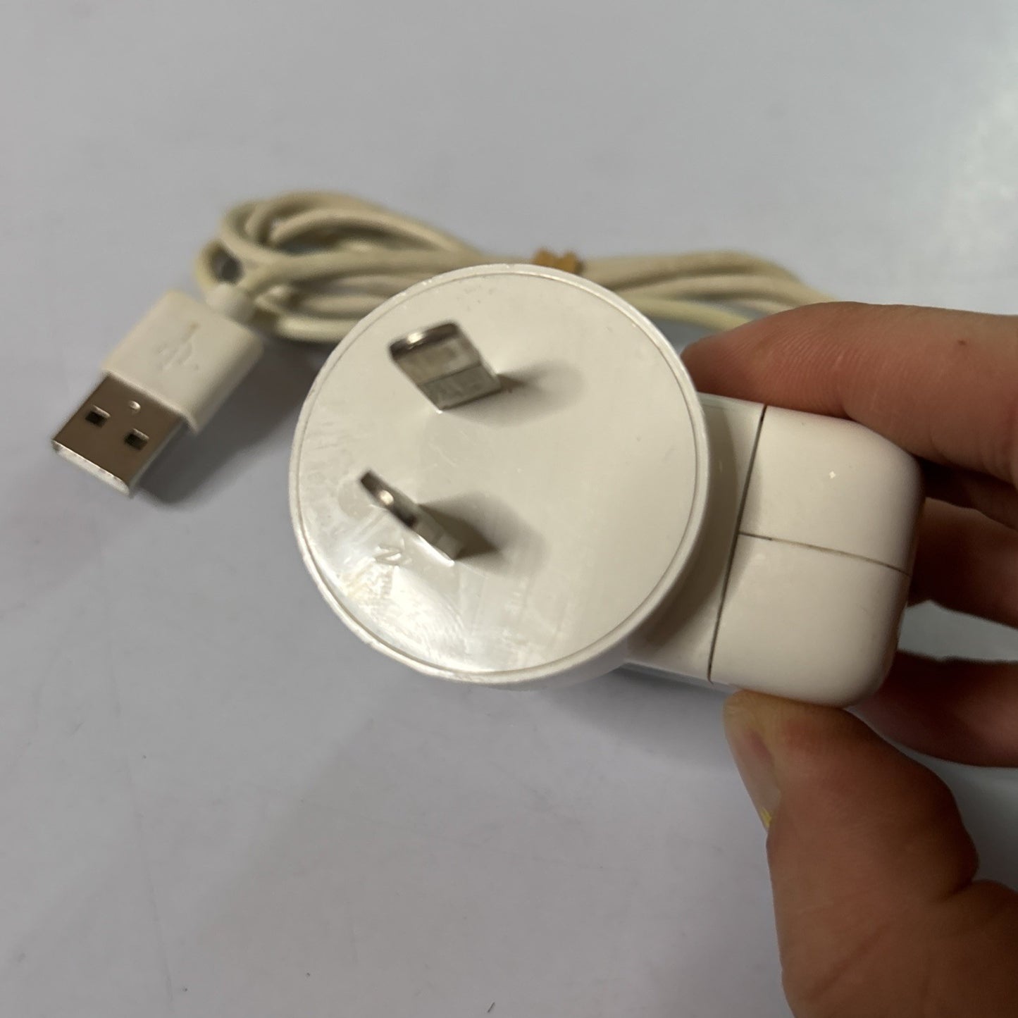 Genuine Apple USB Power Adapter Charger A1402 With Lightning USB Cable