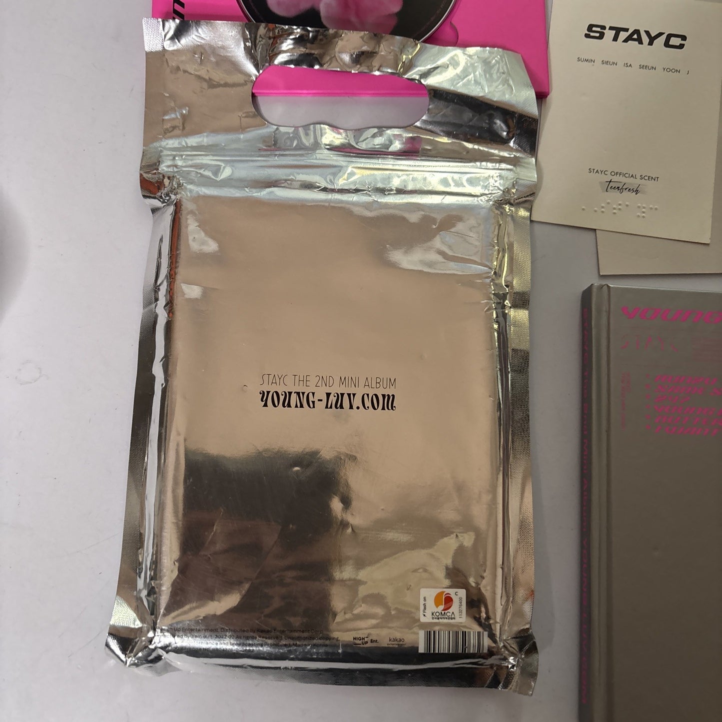 STAYC 2nd Mini Album YOUNG-LUV.COM K-pop LUV Version (CD, 2022)