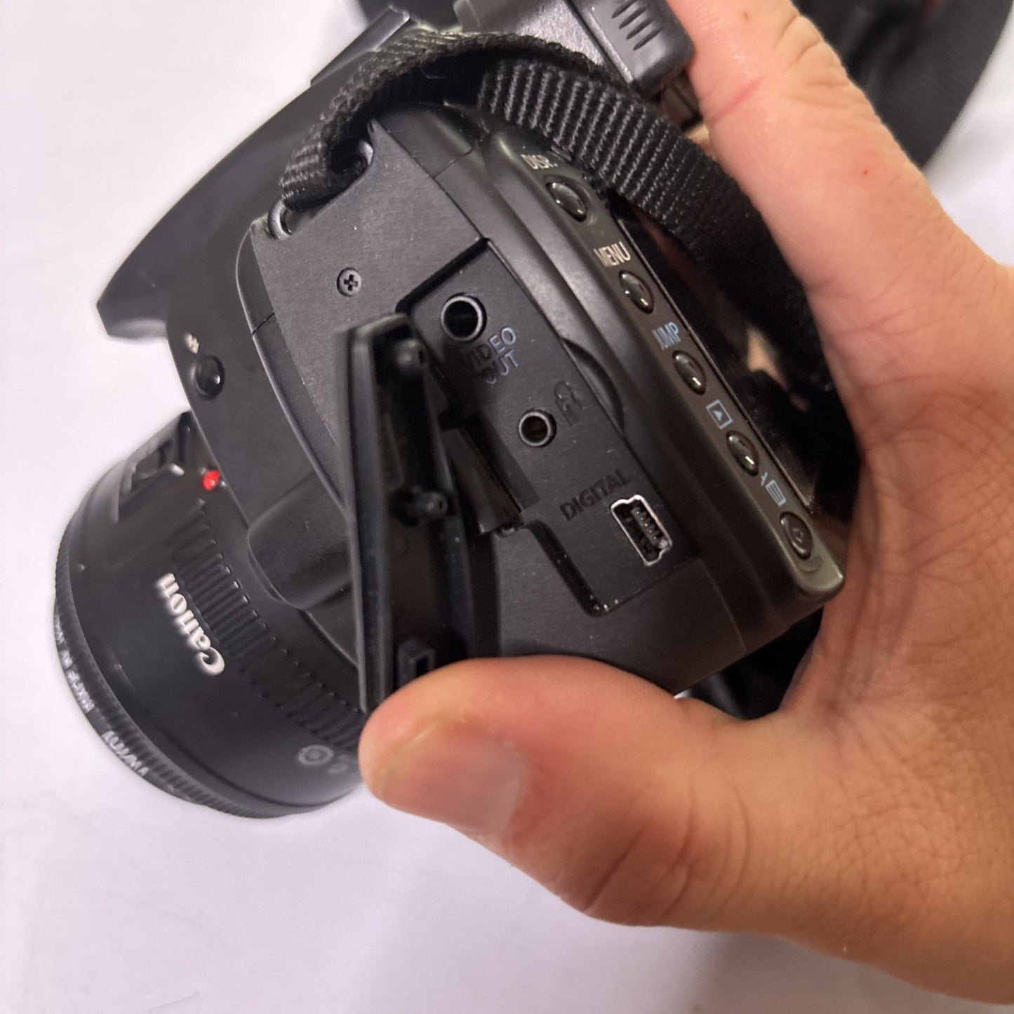 Canon EOS 400D Digital SLR Camera 10MP With 50mm Canon Lens & Carrying Case