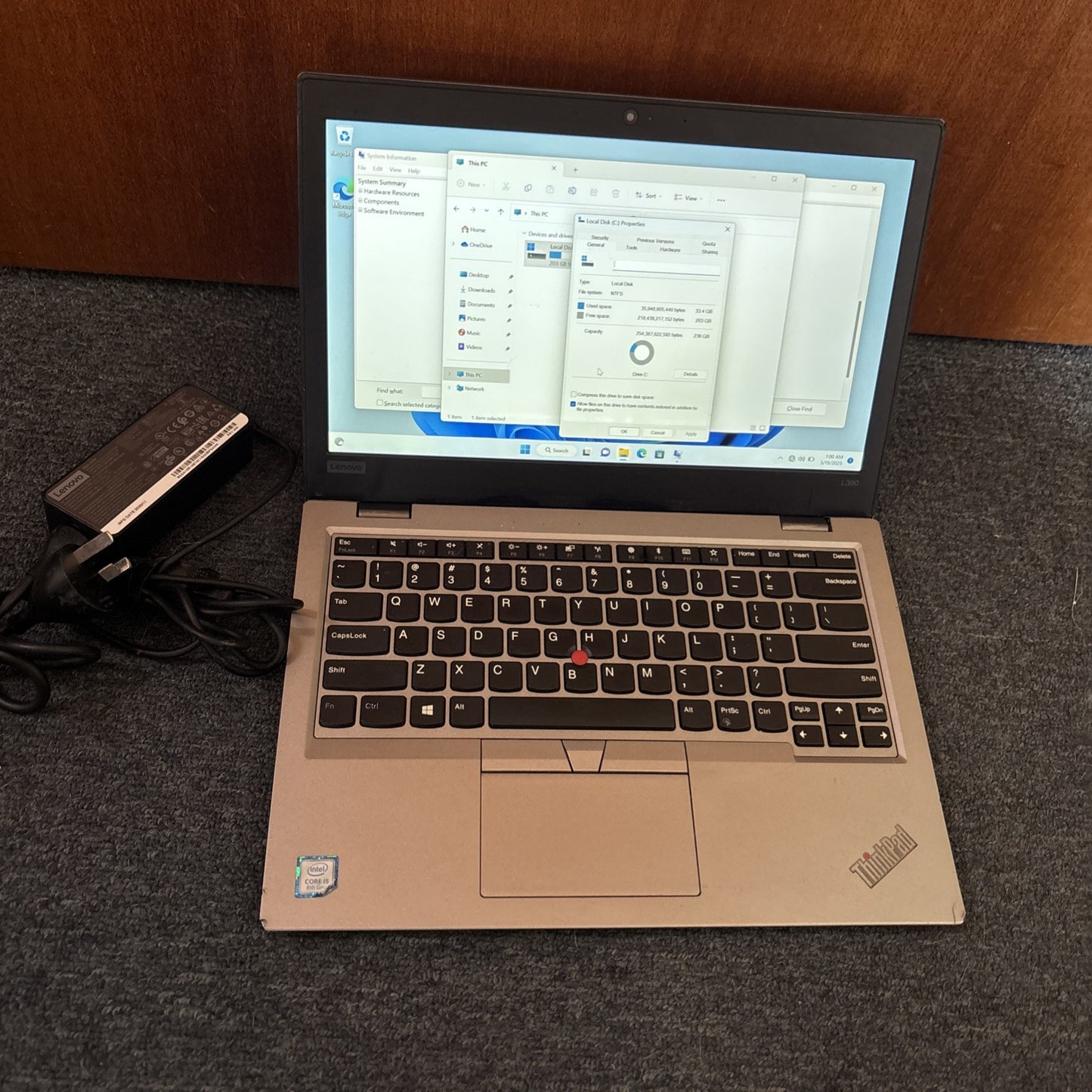 Lenovo ThinkPad L390 i5-8265U 8gb RAM 250gb SDD 13.3" Windows 11