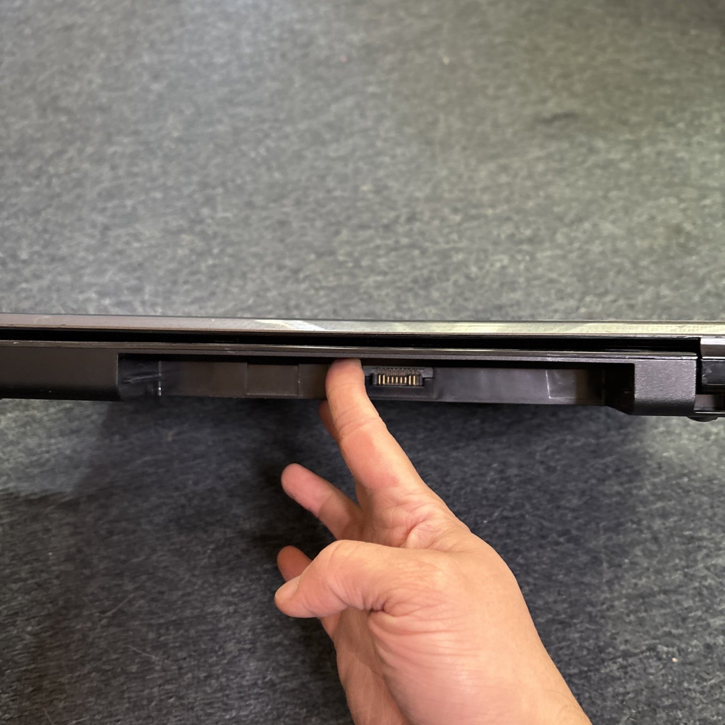 Toshiba Satellite L650 Intel i3 4GB RAM 750gb HDD DVD *For Parts/Repair*