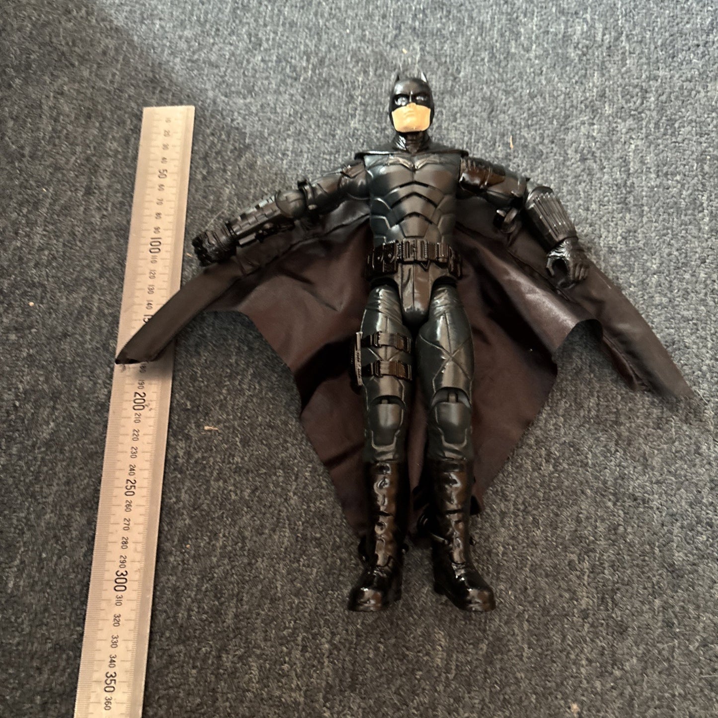 Genuine 5x Batman Figures: 2x Batman, Scarecrow, Joker, Batmobile