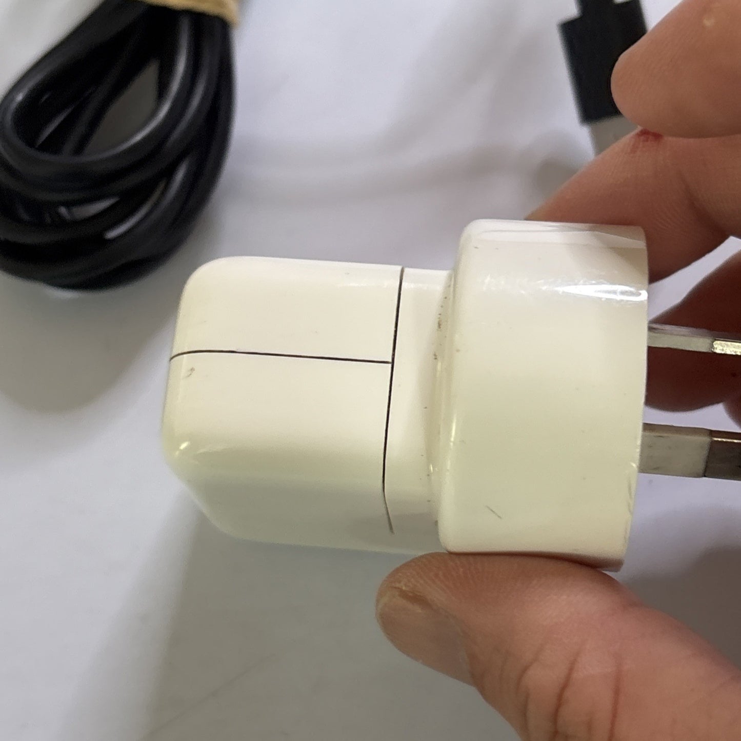 Genuine Apple 5W USB Power Adapter Charger A1502 With Lightning Cable