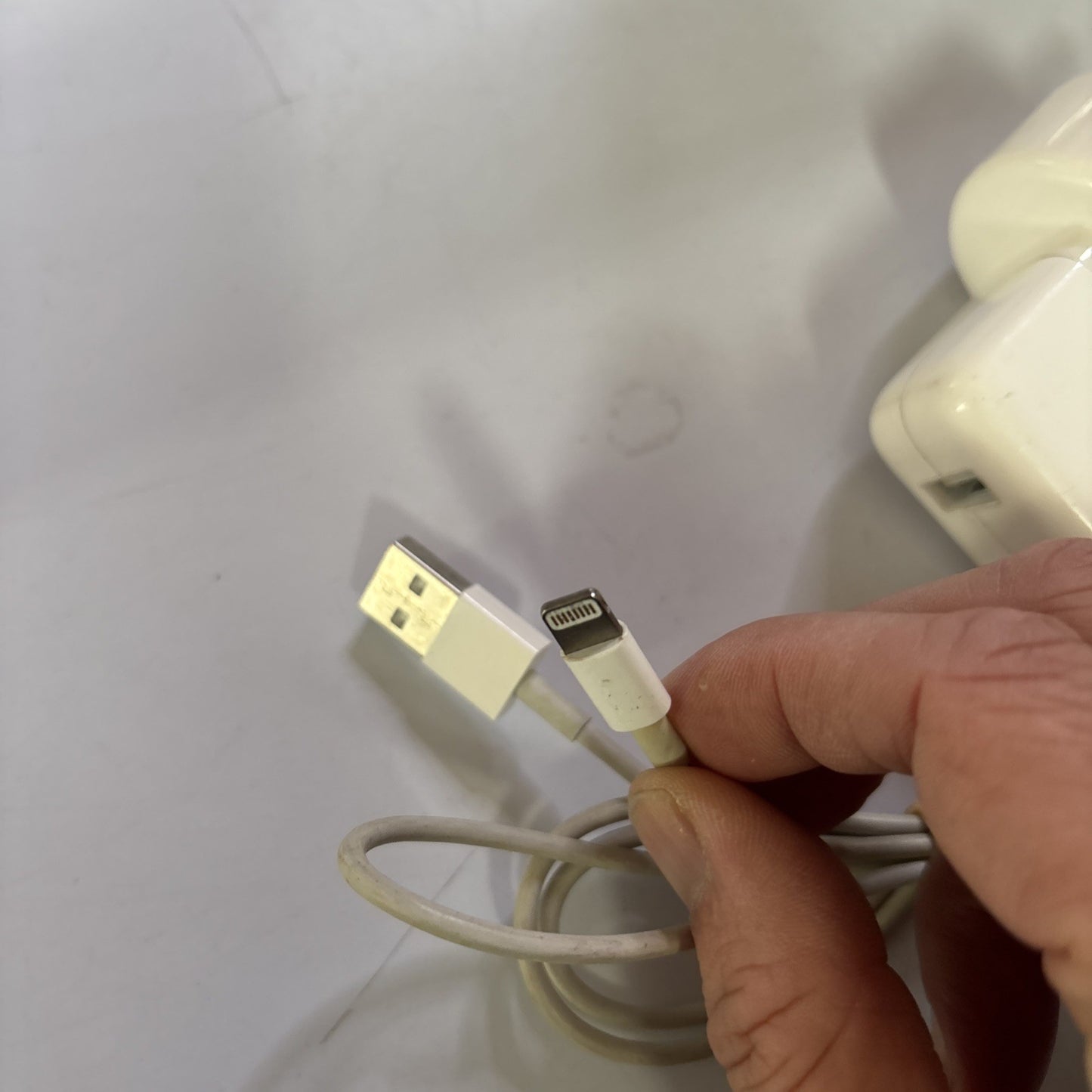 Genuine Apple 12W USB Charger Power Adapter A1401 With Lightning Cable