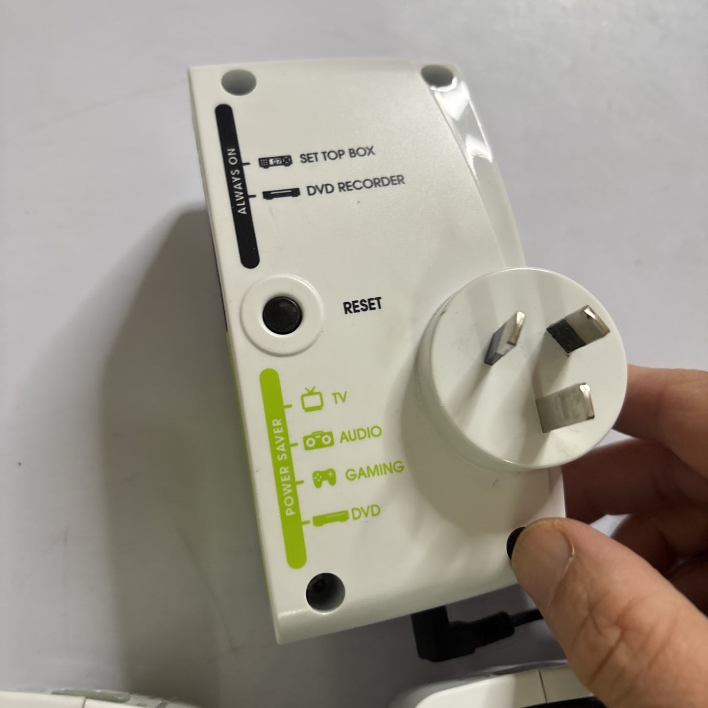 3x Embertec SmartSwitch AV Embertec Power Saving Plug AV-ET-01