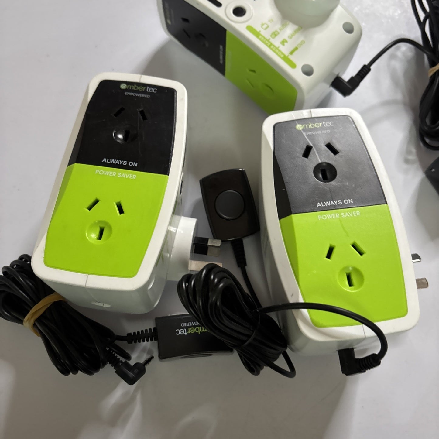 3x Embertec SmartSwitch AV Embertec Power Saving Plug AV-ET-01