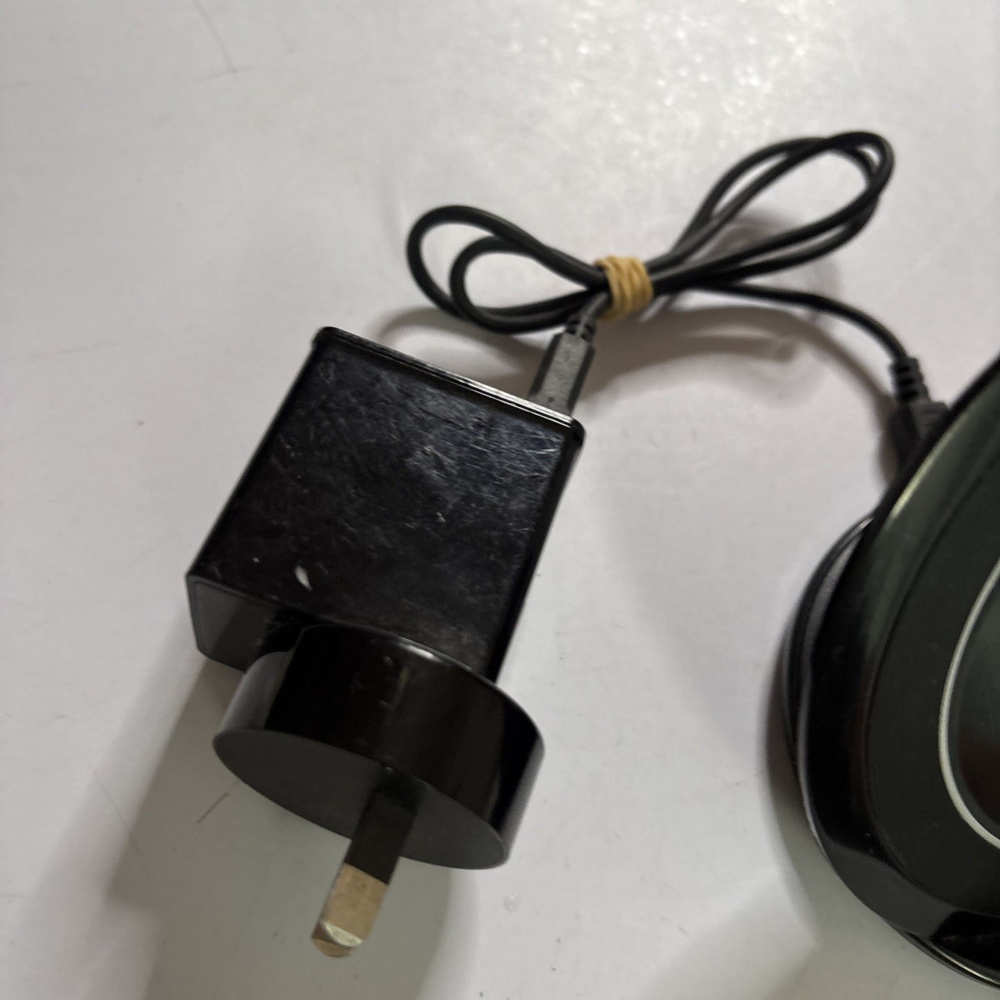Genuine Samsung Fast Wireless Charger EP-NG930 USB Charger Adapter