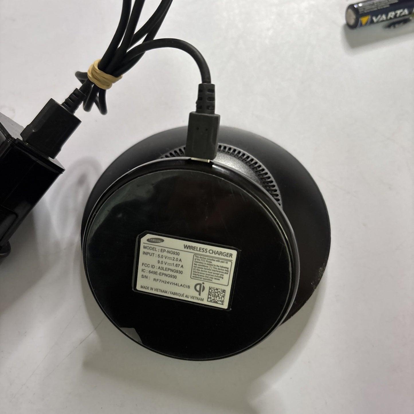 Genuine Samsung Fast Wireless Charger EP-NG930 USB Charger Adapter