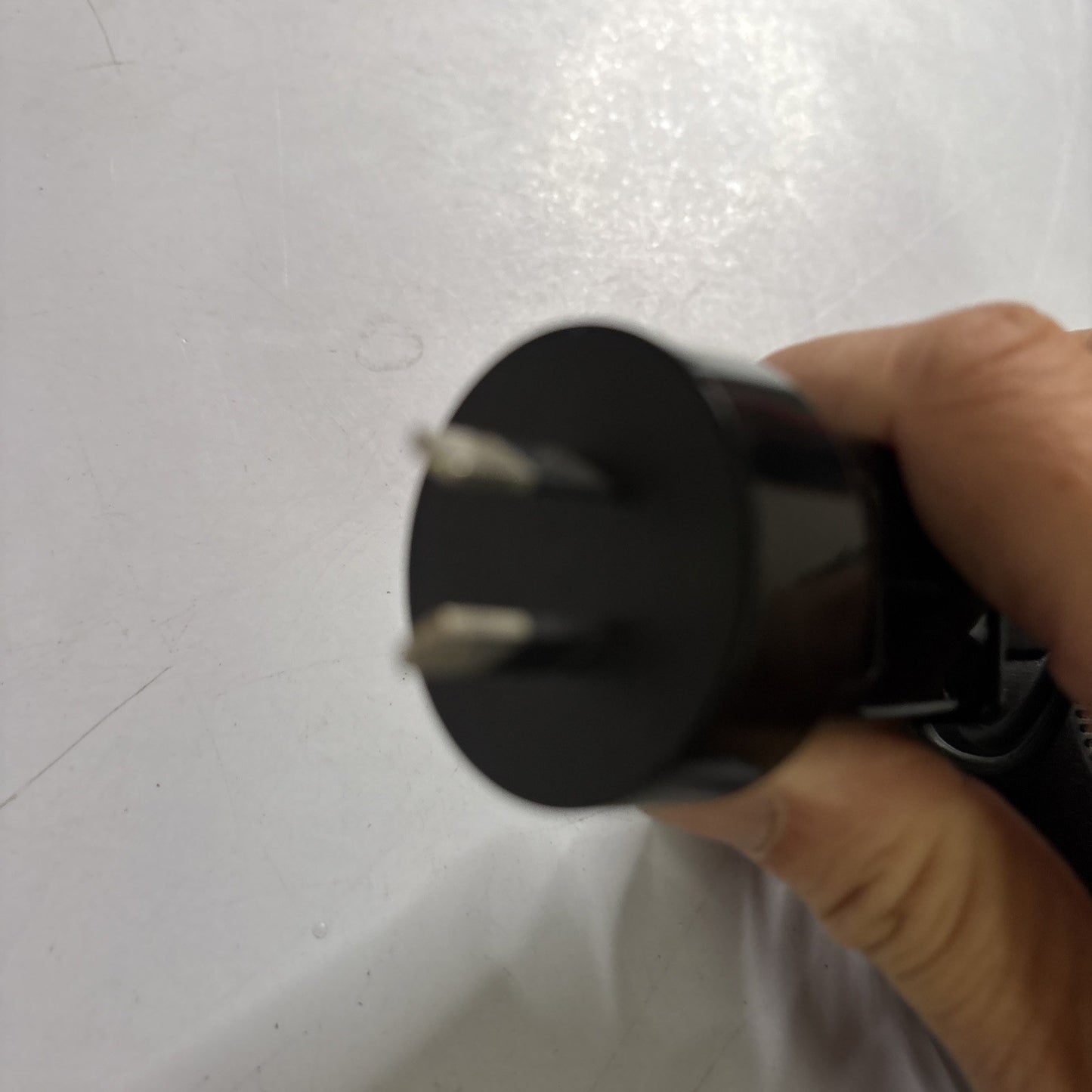 Genuine Samsung Fast Wireless Charger EP-NG930 USB Charger Adapter