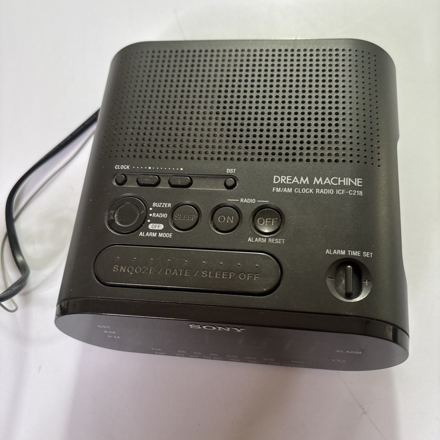 Sony Dream Machine Alarm Clock Radio AM/FM ICF-C218