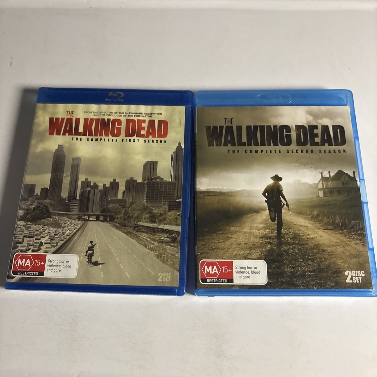The Walking Dead : Season 1 &2 (Blu-ray, 2010, 4-Disc) Region B