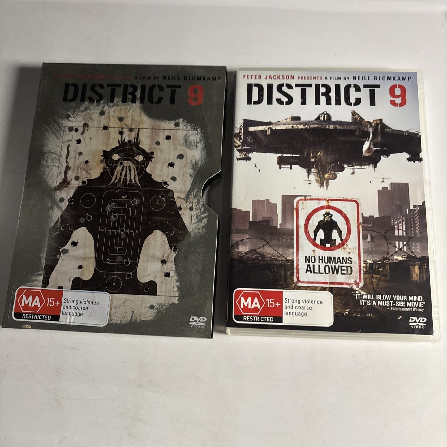District 9 - Steelcase  (DVD, 2009)  Peter Jackson, Neill Blomkamp Region 4