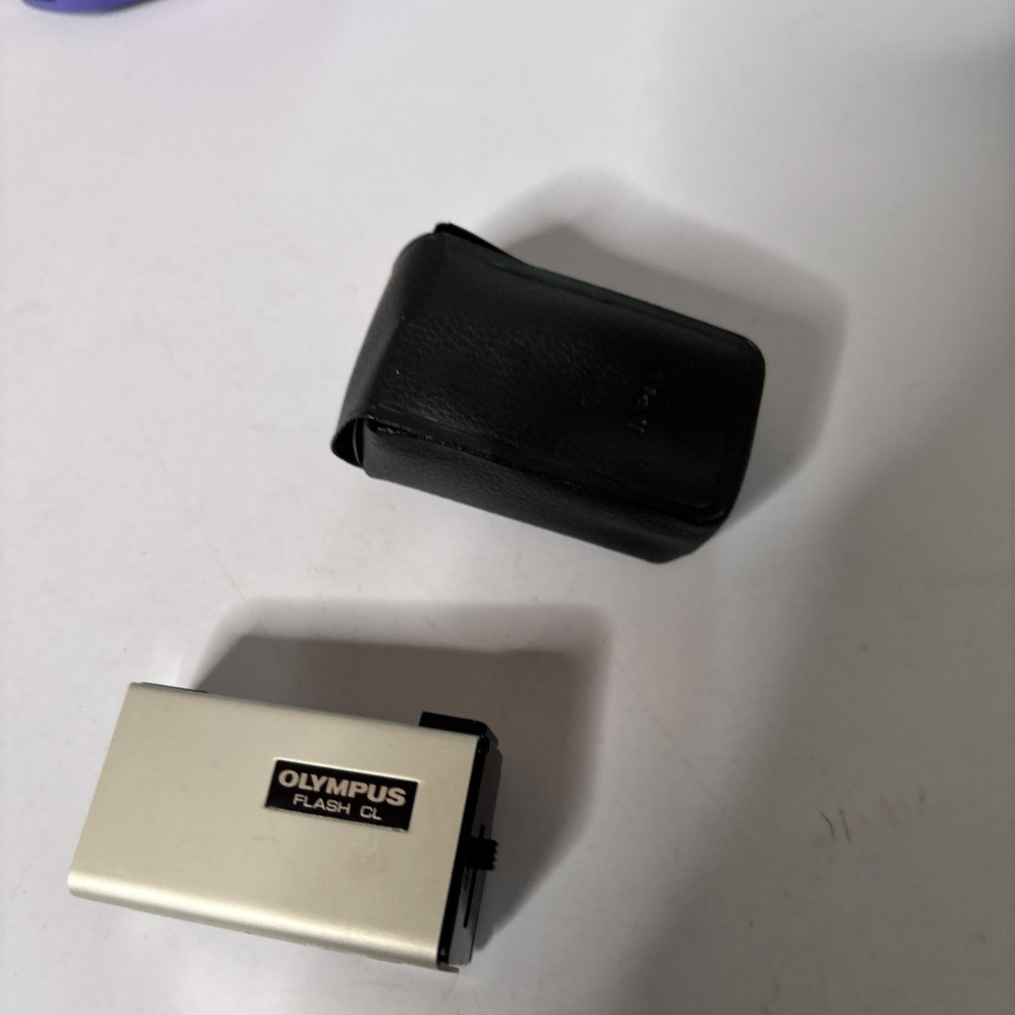 Vintage Olympus Pen-Flash CL flash for half frame cameras *No Light Bulb*