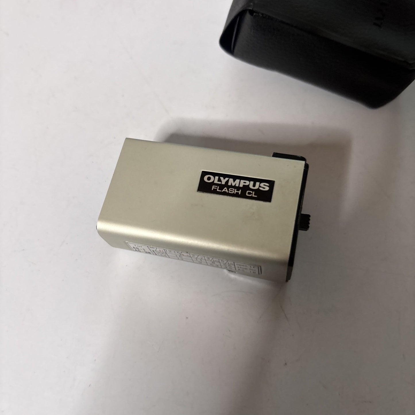 Vintage Olympus Pen-Flash CL flash for half frame cameras *No Light Bulb*