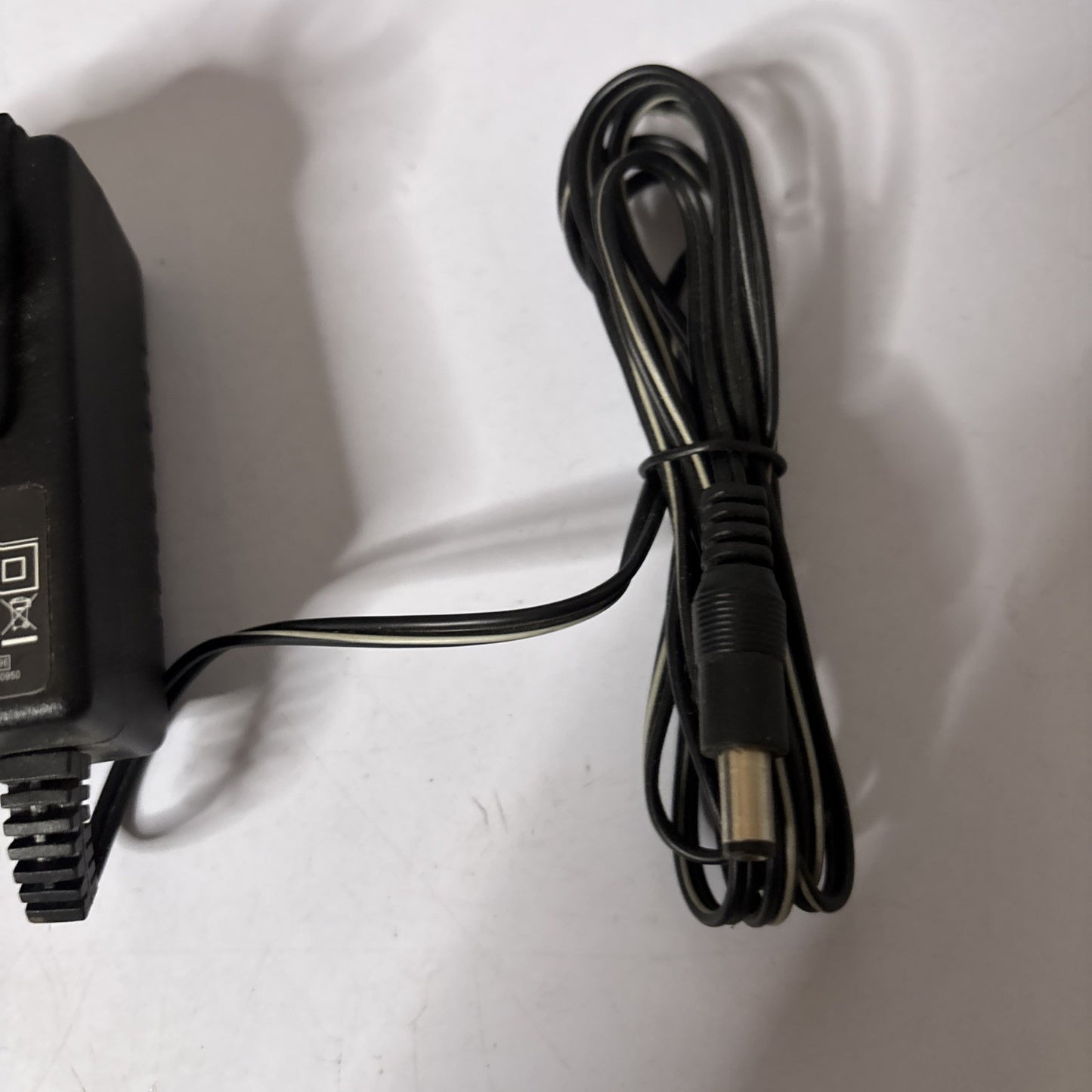 Kosh Power CE105B0050V2400 5V 2.4AC Adapter