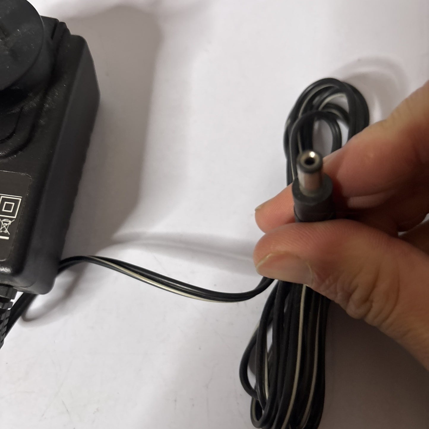 Kosh Power CE105B0050V2400 5V 2.4AC Adapter