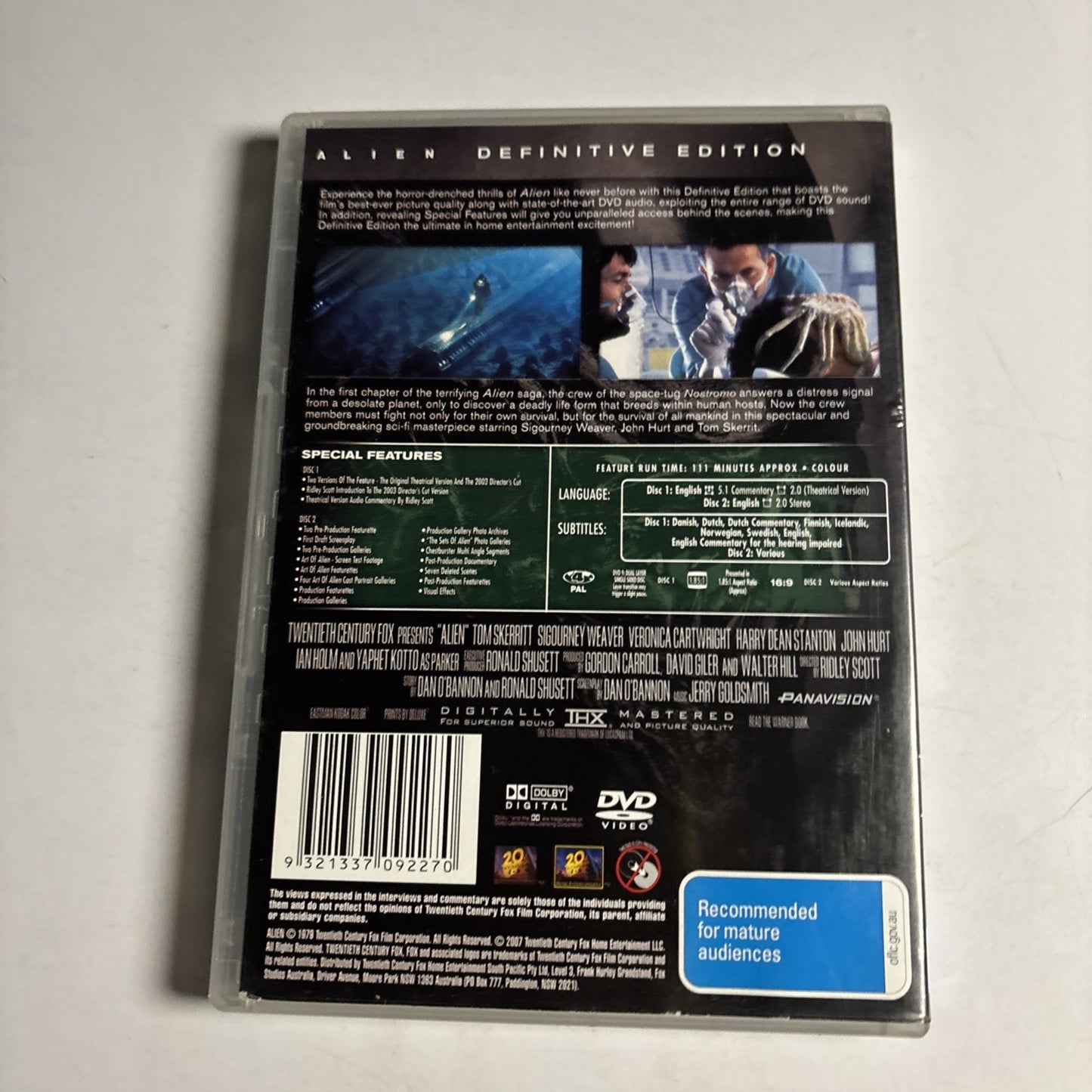Alien - Definitive Edition (DVD, 2007, 2 Disc Set) Region 4 Sigourney Weaver