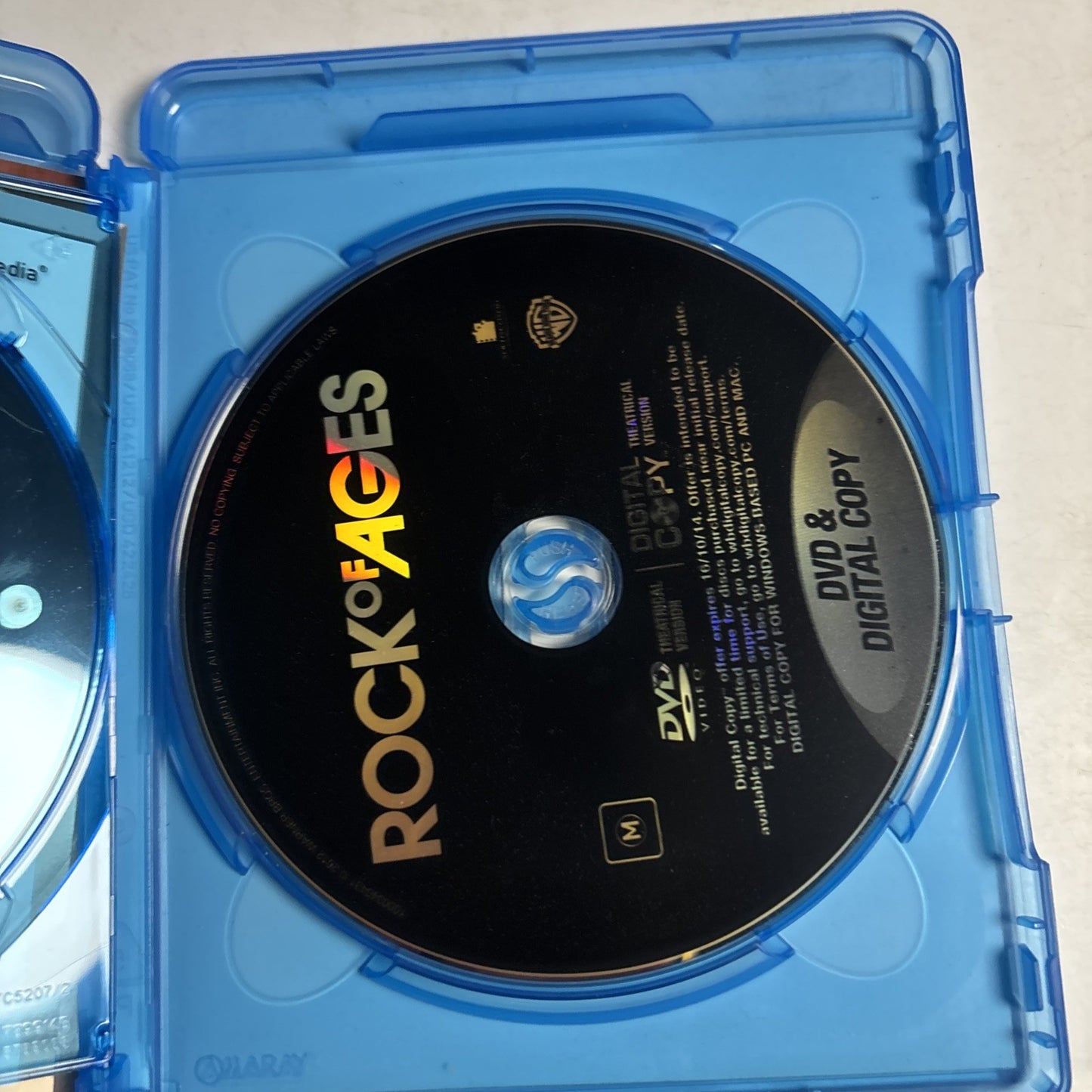 Rock of Ages - Extended Edition (Blu-ray + DVD, 2012) Tom Cruise Region B