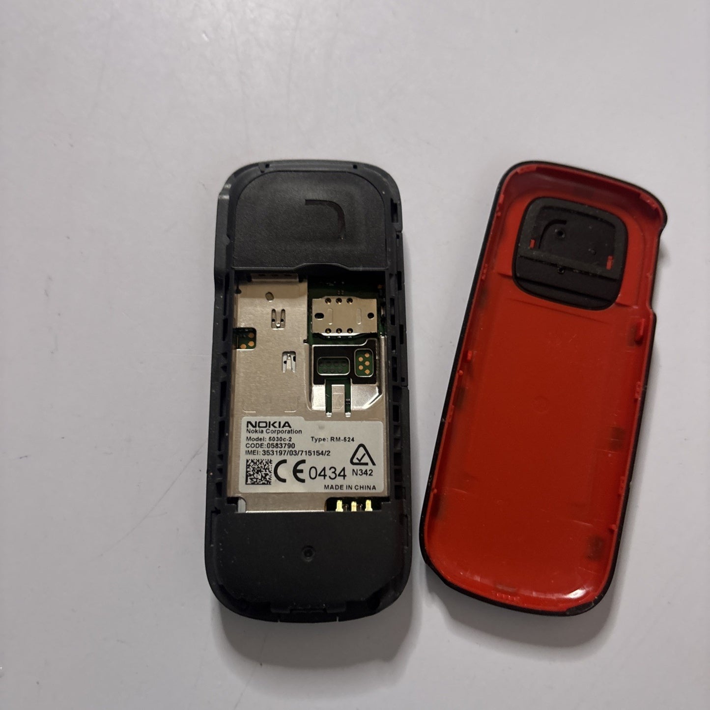 Nokia 5030c-2 Mobile Phone *For Parts Repair - Scratch Screen No Battery *