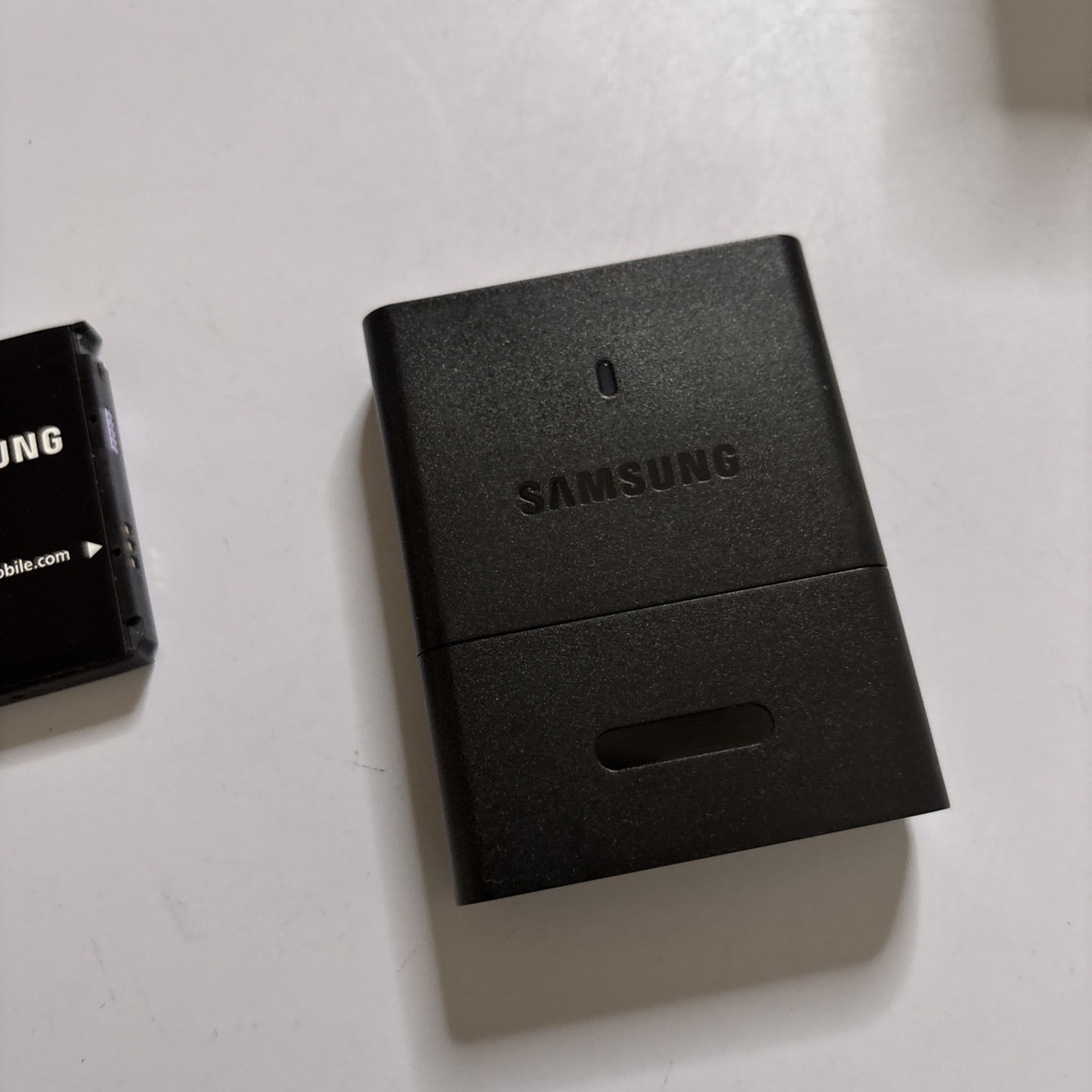 Samsung Battery Charger ABCC700BBE *Doesn't Include Charging Cord