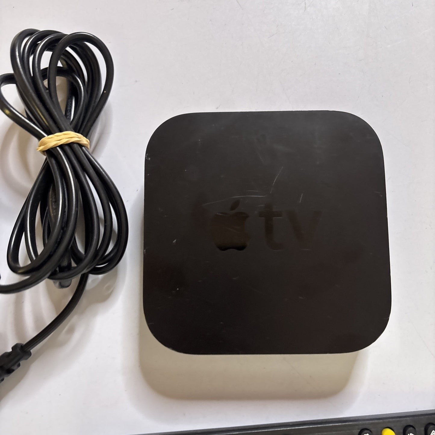 Apple TV (2nd Generation) Media Streamer - Black (A1378)