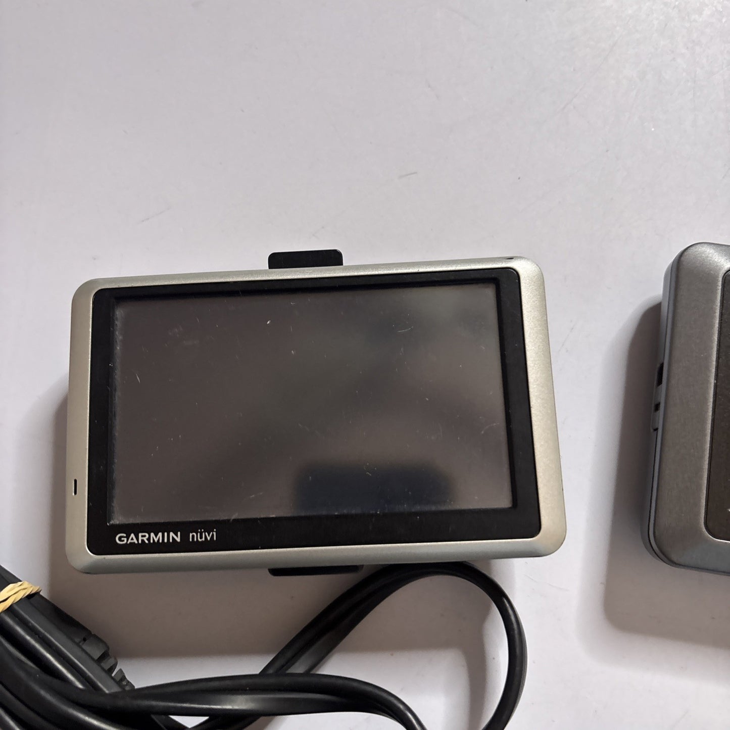 3x Garmin NUVI 1350 & 255w GPS *Turns On - Battery Untested*