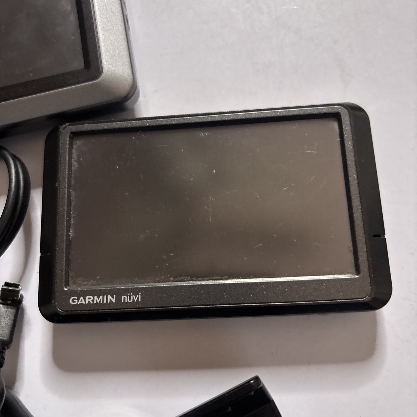 3x Garmin NUVI 1350 & 255w GPS *Turns On - Battery Untested*