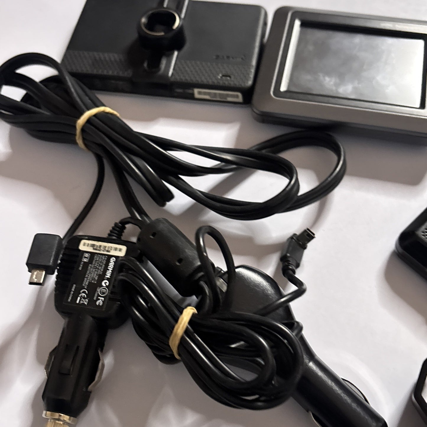 3x Garmin NUVI 1350 & 255w GPS *Turns On - Battery Untested*