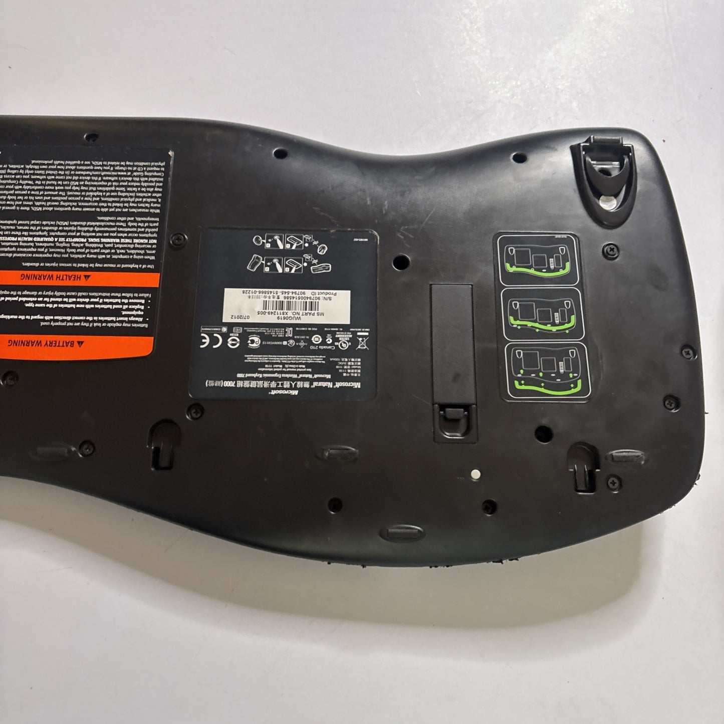 Microsoft Natural Wireless Ergonomic Keyboard 7000 *For Parts - Missing Receiver