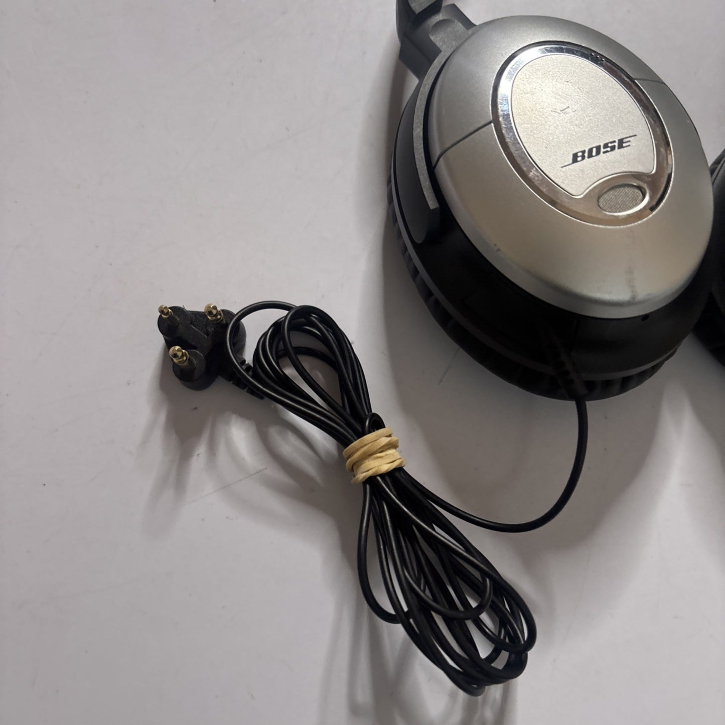 Bose QuietComfort 15 Headphones QC-15 Triple Prong Plug for Airplanes