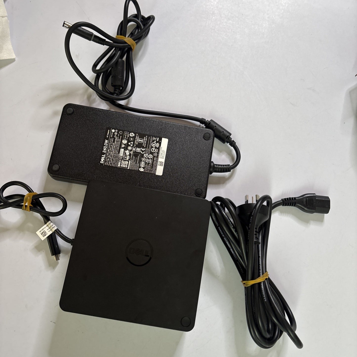 Dell K16A Laptop Thunderbolt USB-C Dock & HA250PM190 AC Adapter