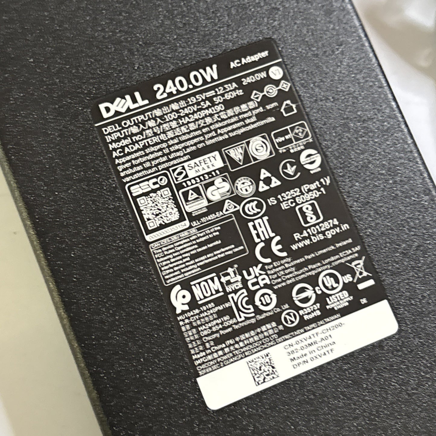 Dell K16A Laptop Thunderbolt USB-C Dock & HA250PM190 AC Adapter