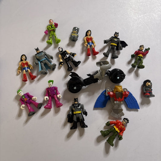 DC Comics 13x Figures & 2x Vehicles Batman Wonder Woman, Joker, Robin