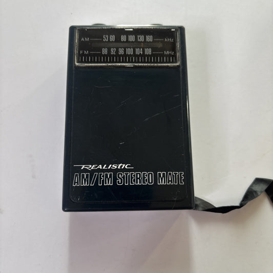 Realistic AM/FM Stereo Mate Portable Radio Vintage Retro *Missing Battery Lid