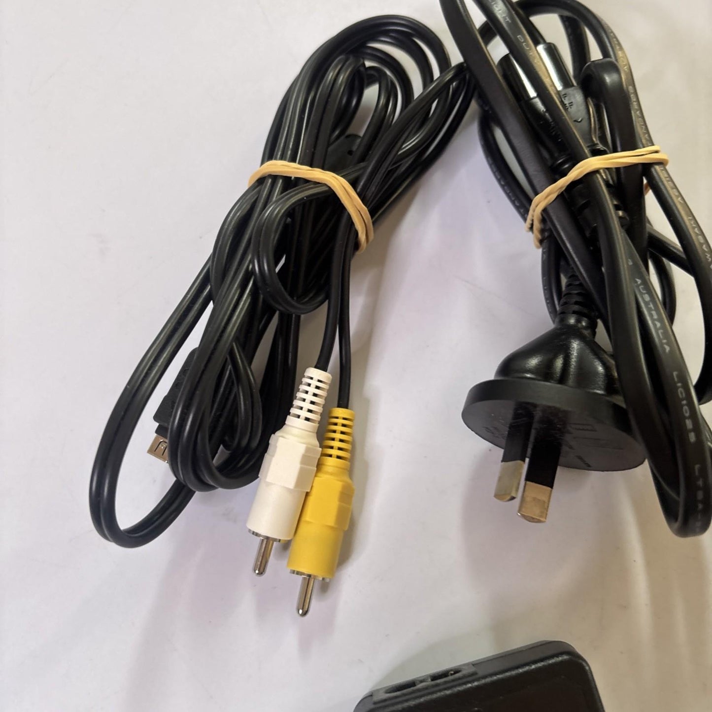 Genuine Olympus F-2AC Charger And USB Charging Cable & AV