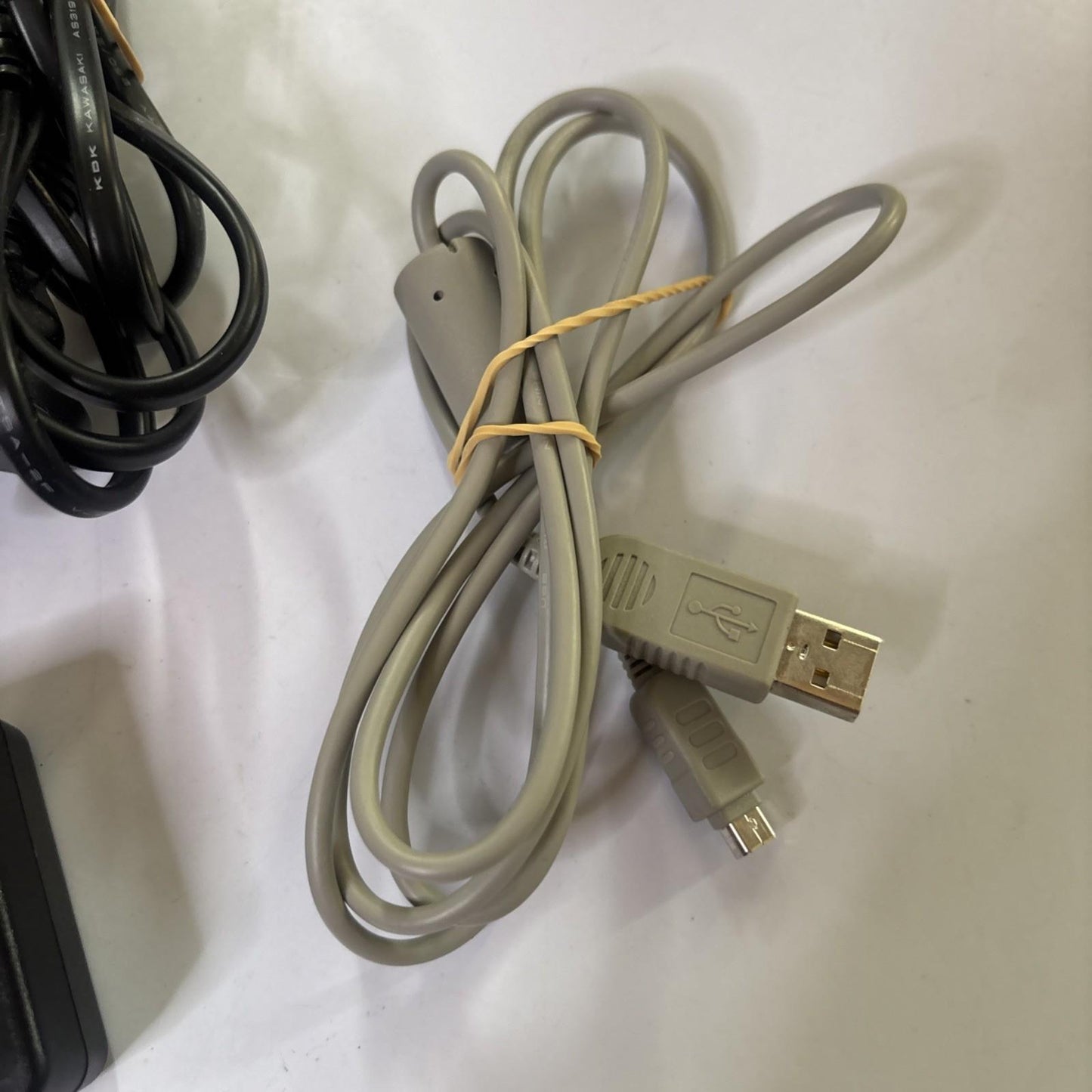 Genuine Olympus F-2AC Charger And USB Charging Cable & AV