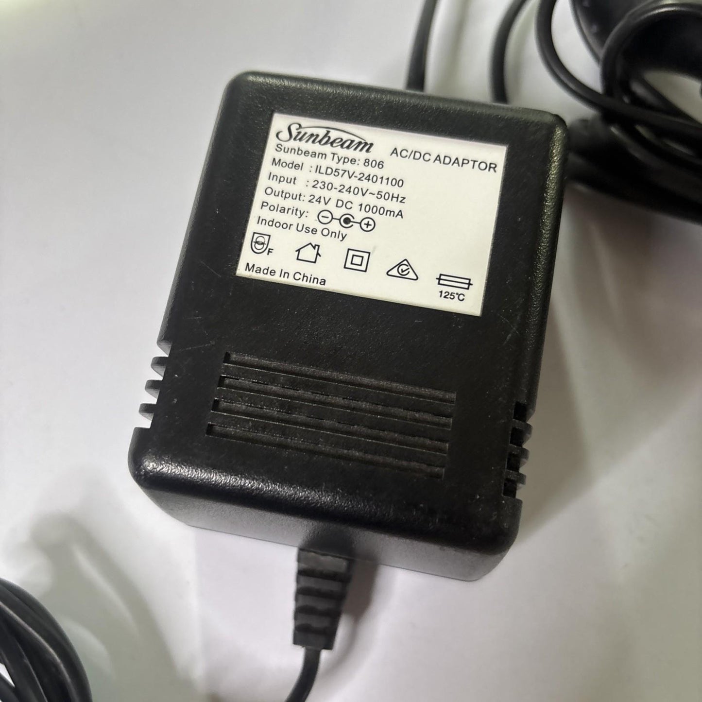 Genuine Sunbeam ILD57V-2401100 AC Adapter 24V 1A Power Supply