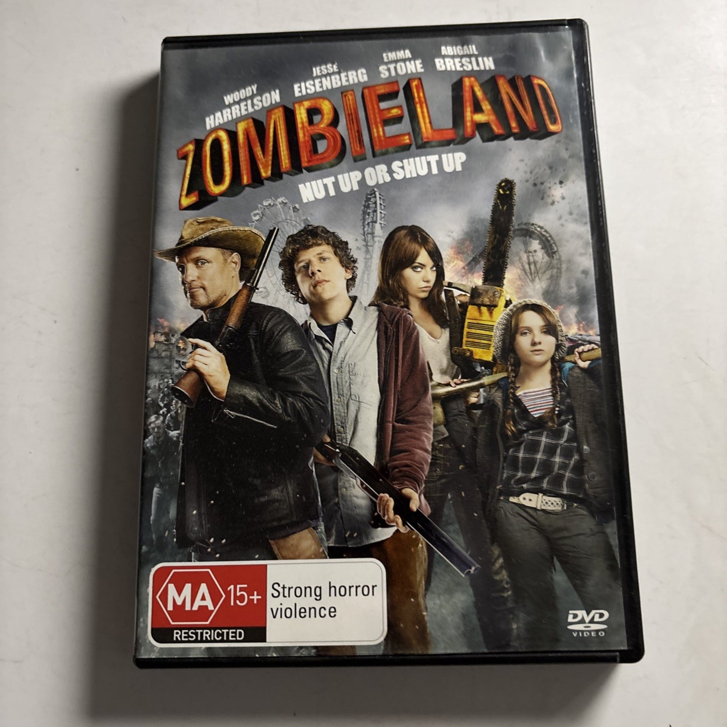 Zombieland (DVD, 2009) Woody Harrelson, Emma Stone Region 4
