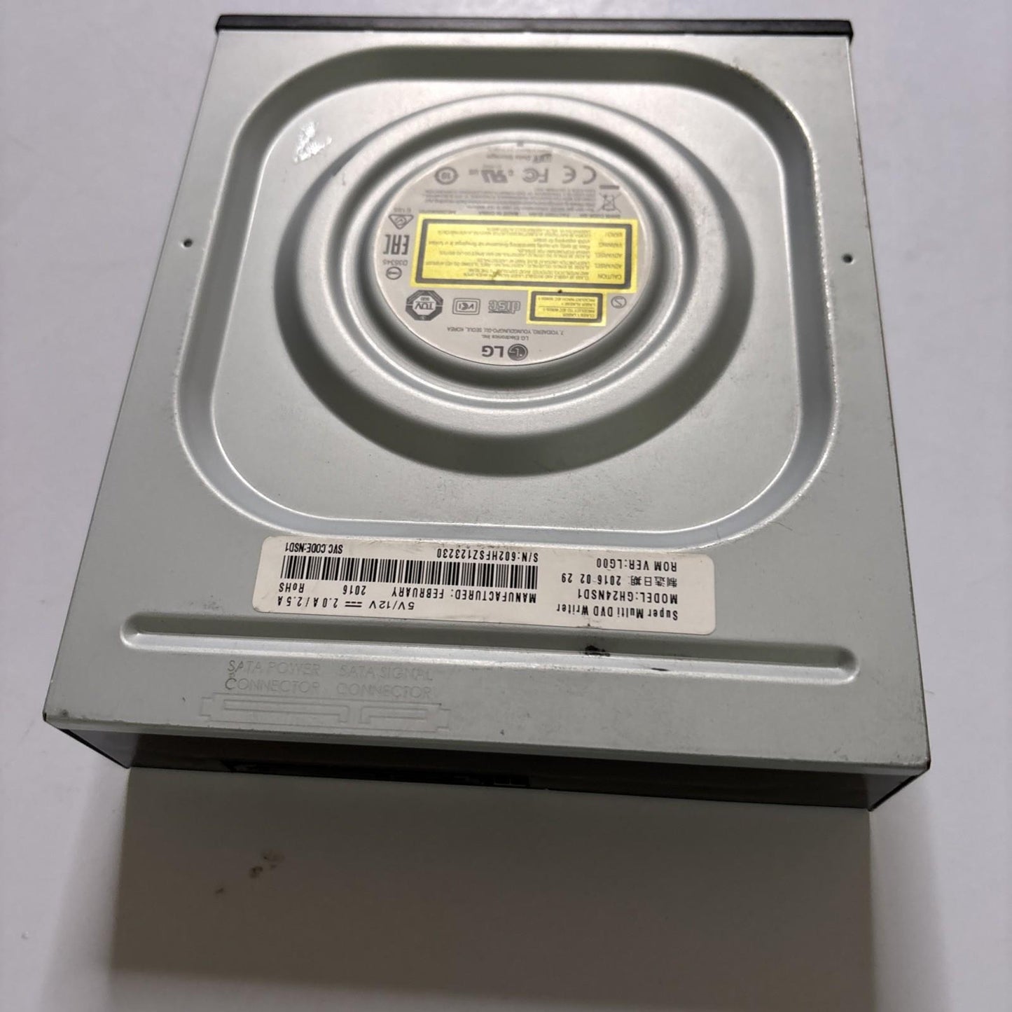 LG SATA 24x Internal DVD-RW Drive GH24NSD1