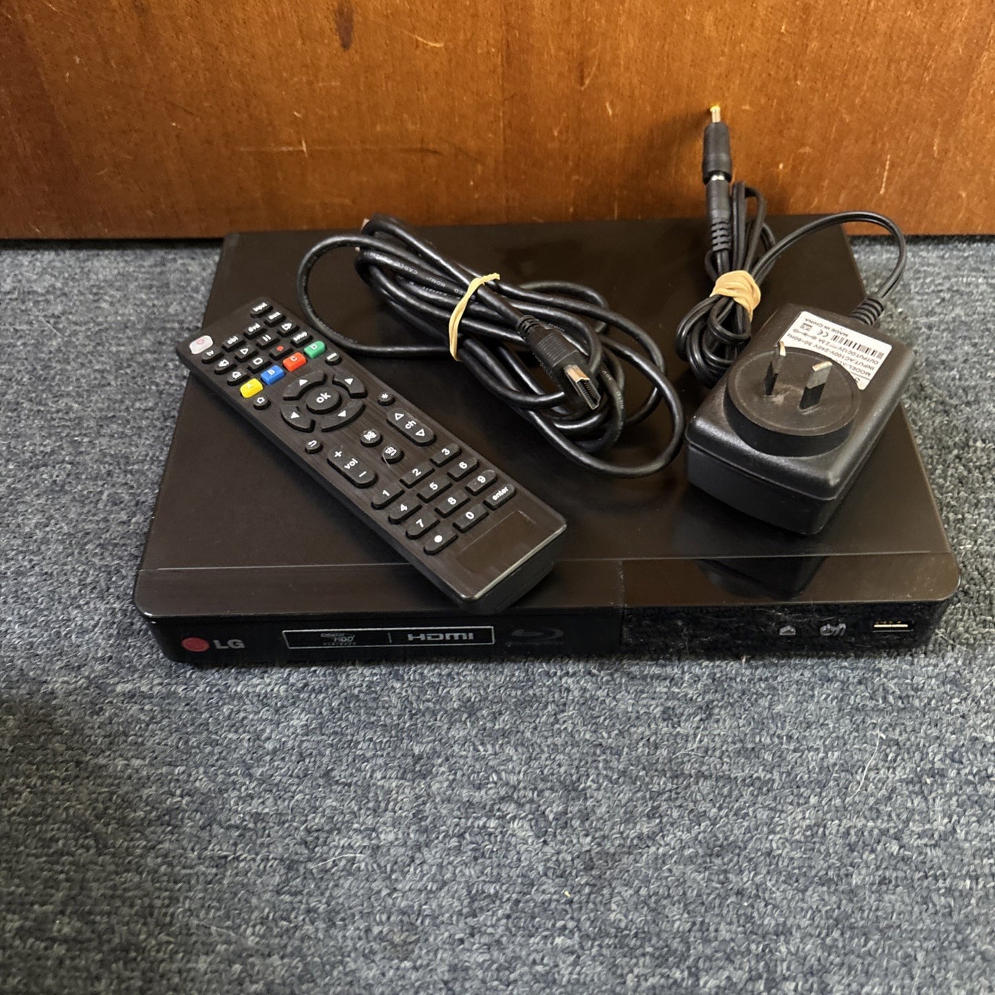 LG Blu-ray Disc & DVD Player Black BP240 Region B & 4