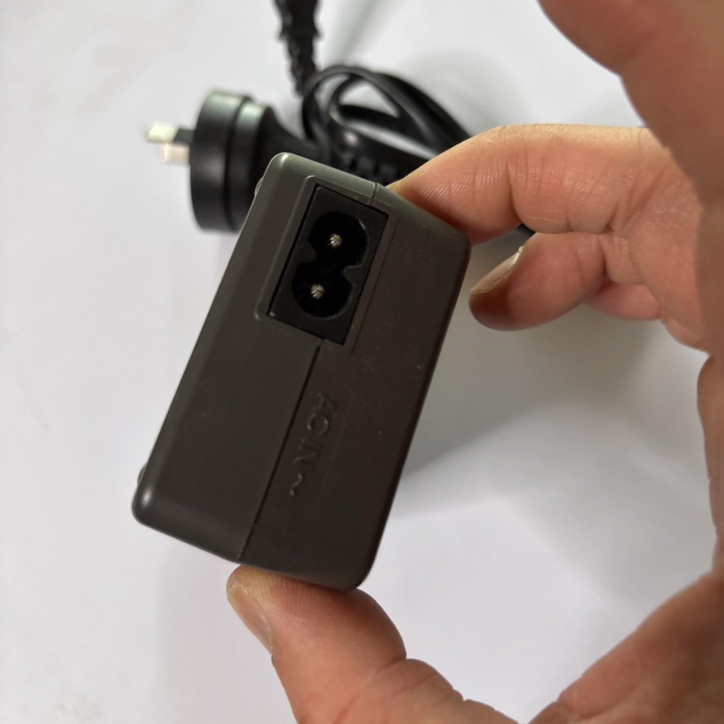 Genuine Panasonic VW-AD20 AC Adapter for AG-AC160 AG-AC130 MC AG-HMC70 MC AG-HPX