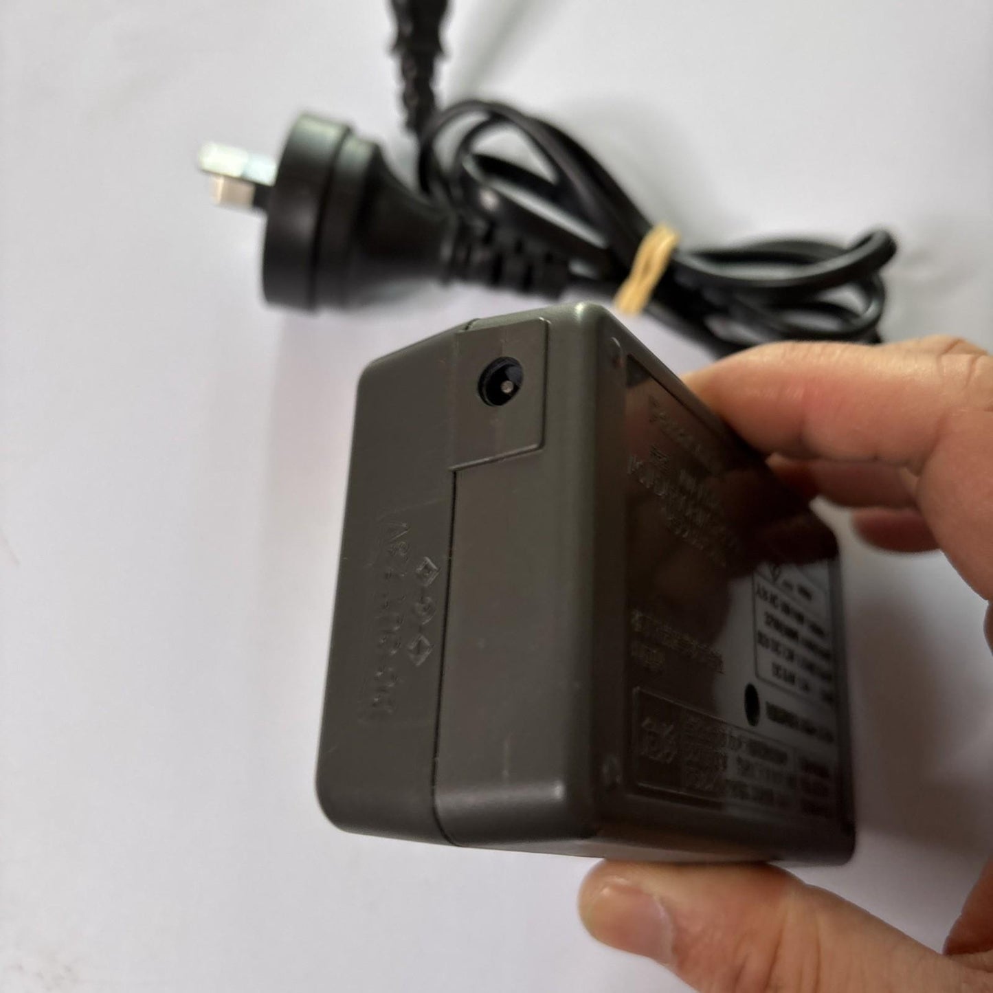 Genuine Panasonic VW-AD20 AC Adapter for AG-AC160 AG-AC130 MC AG-HMC70 MC AG-HPX