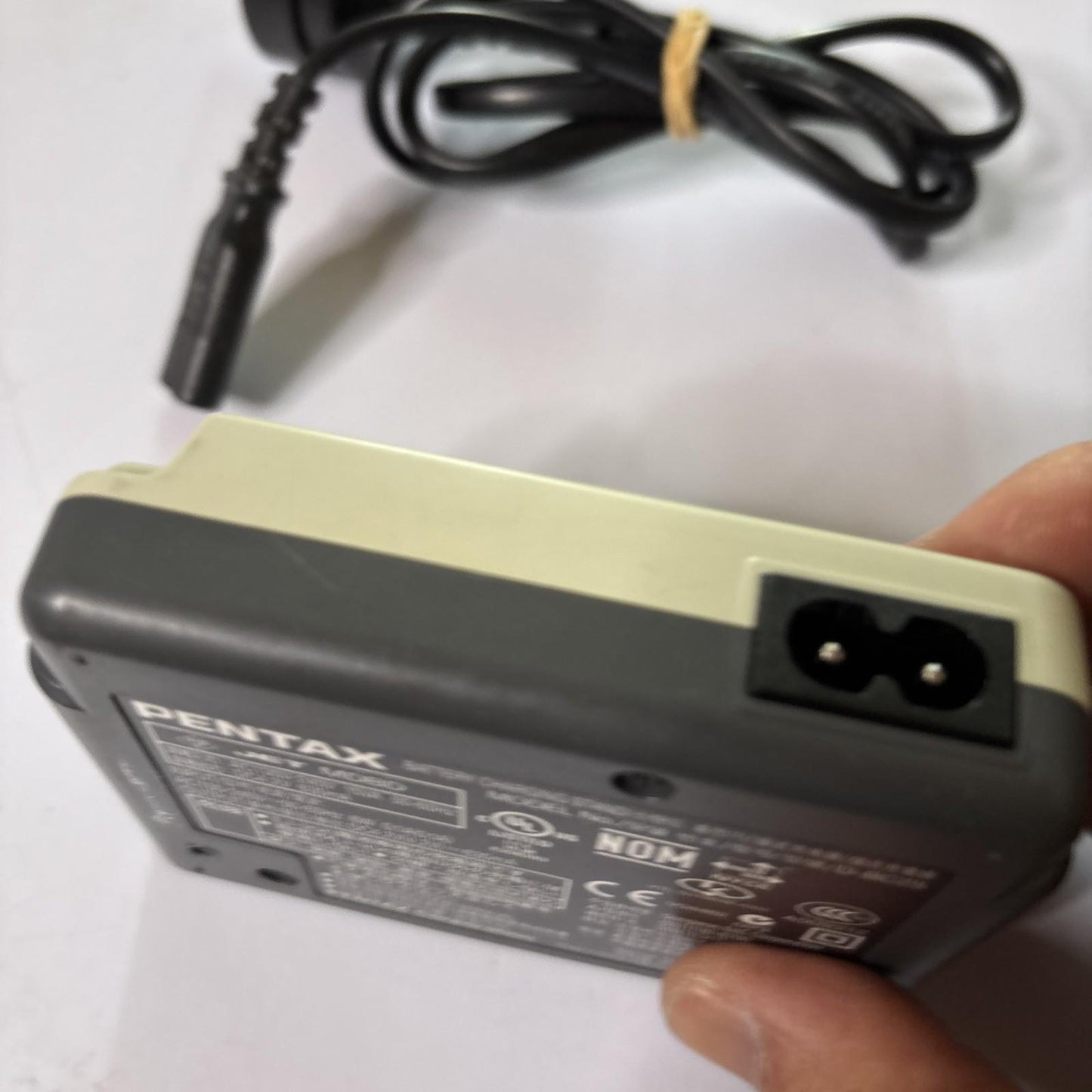 Genuine Pentax D-BC25 Battery Charging Stand for Optio S5i Digital Camera