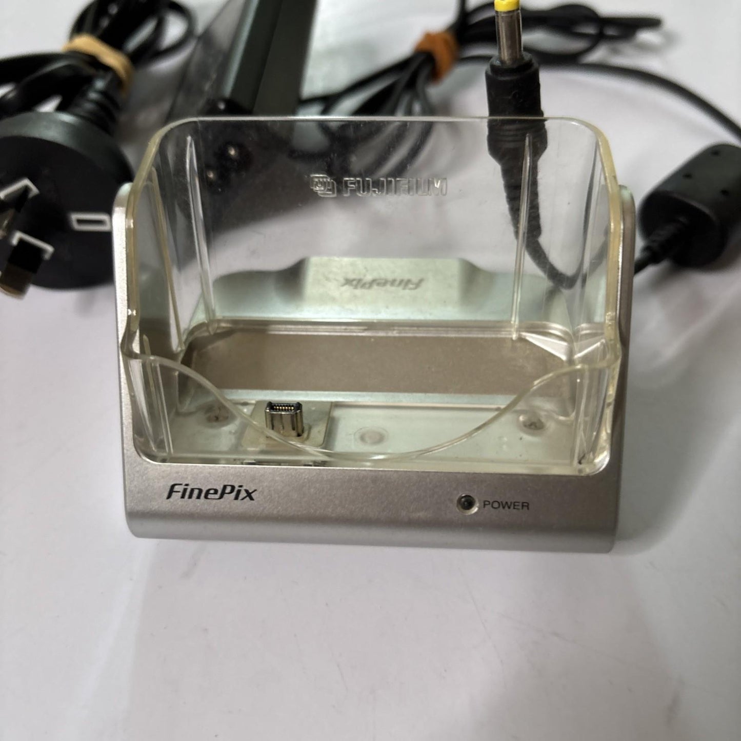 Fujifilm Finepix PictureCradle CP-FX401 *USB Cable Not Included*