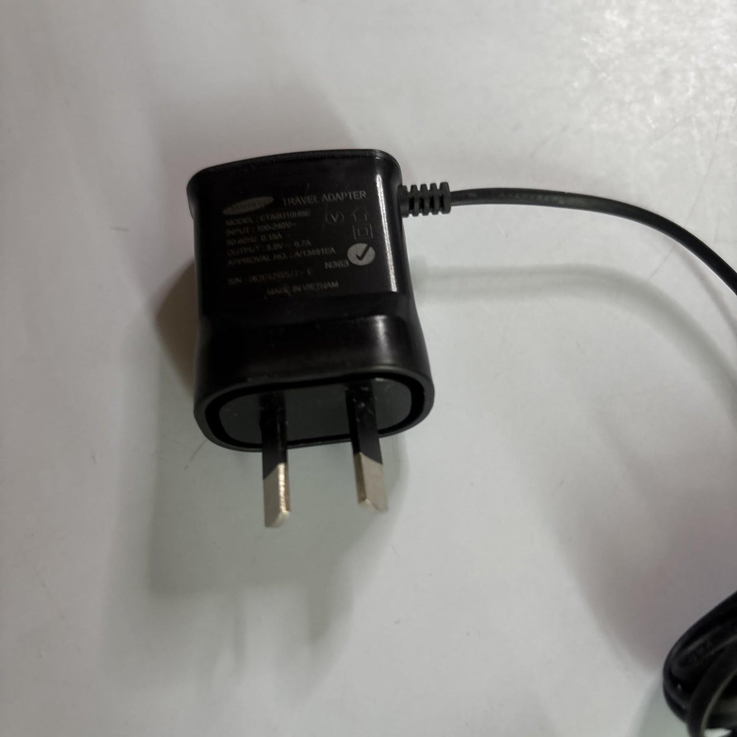 Genuine Samsung Travel Adapter Micro USB ETA0U10HBE 5V 0.7A