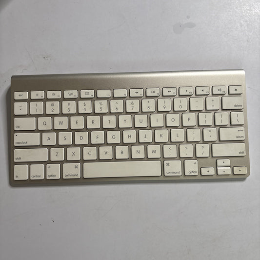 Apple A1314 Wireless Keyboard