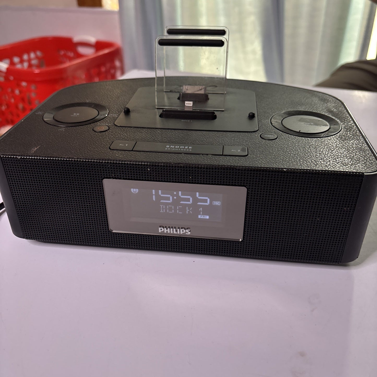 Philips AH7260D/79 Alarm Clock FM Radio iPod Lightning Dock