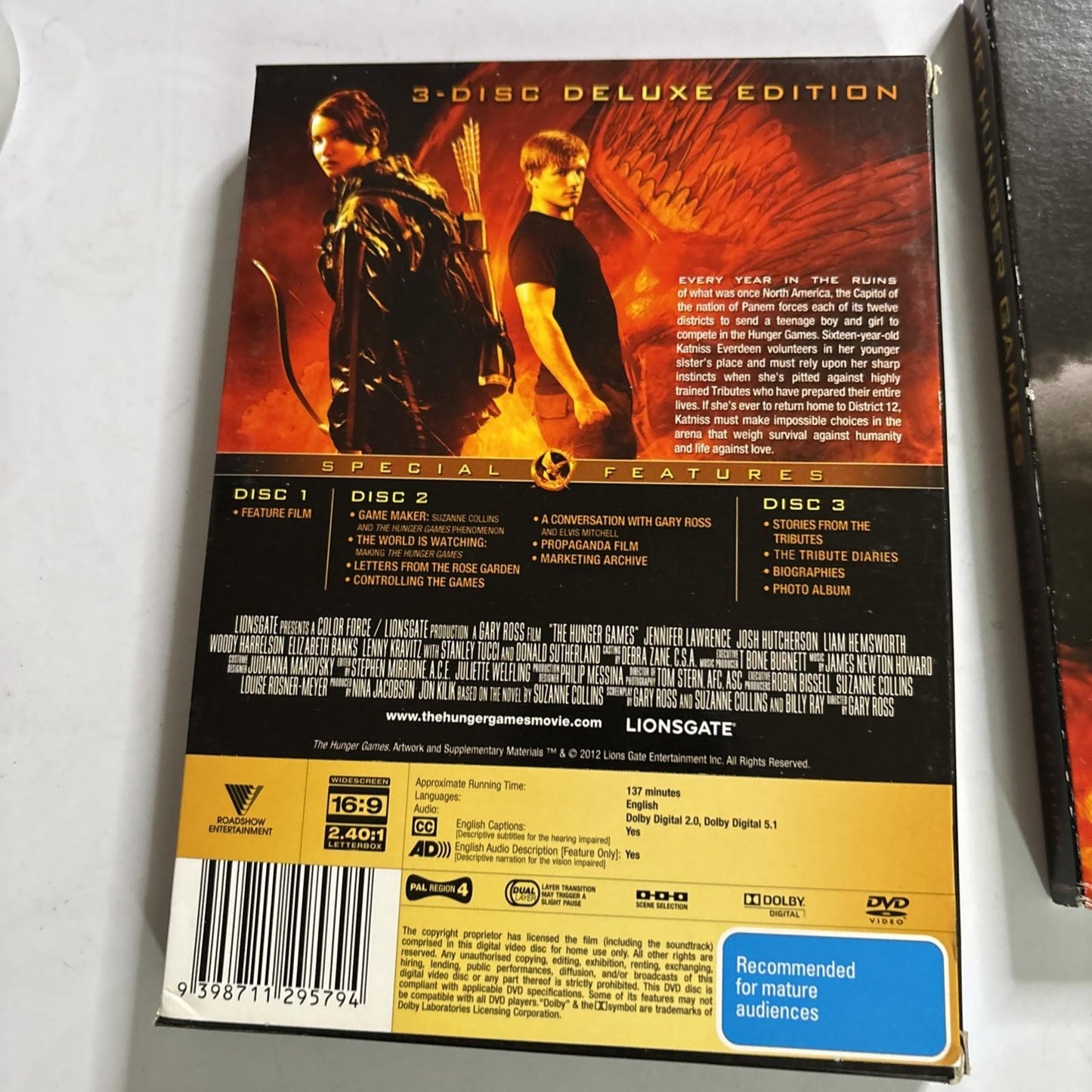 The Hunger Games (Deluxe Edition, DVD, 2011) Jennifer Lawrence Region 4