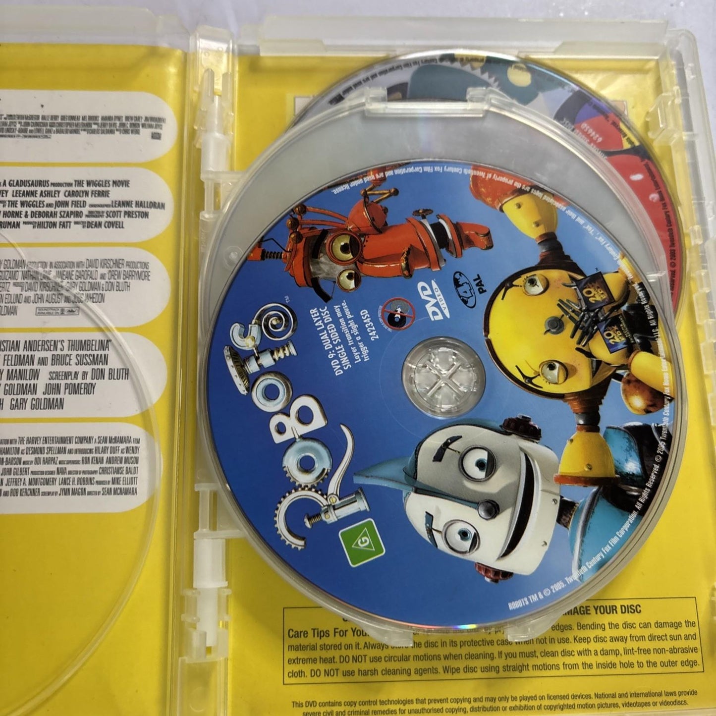 Robots / the Wiggles Movie / Titan A.E. / Thumbelina / Casper Meets Wendy DVD